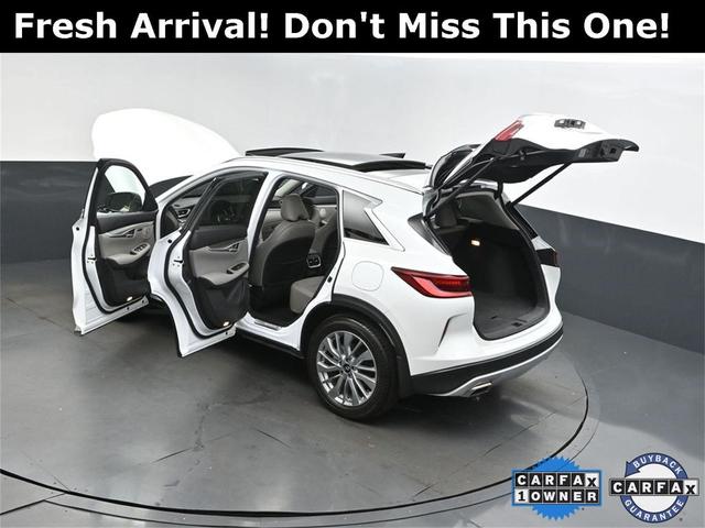 Photo of 2023 Radiant White INFINITI QX50