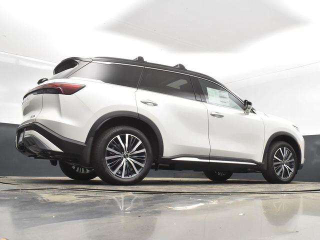 Photo of 2025 Majestic White/Black Obsidian INFINITI QX60