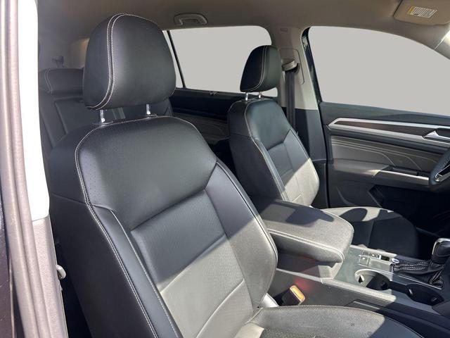 Photo of 2021 Deep Black Pearl Volkswagen Atlas