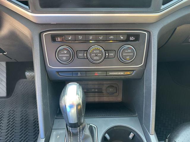 Photo of 2021 Deep Black Pearl Volkswagen Atlas