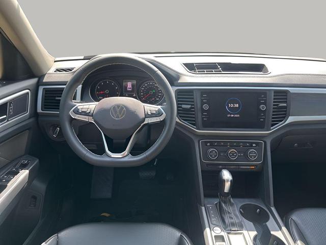 Photo of 2021 Deep Black Pearl Volkswagen Atlas