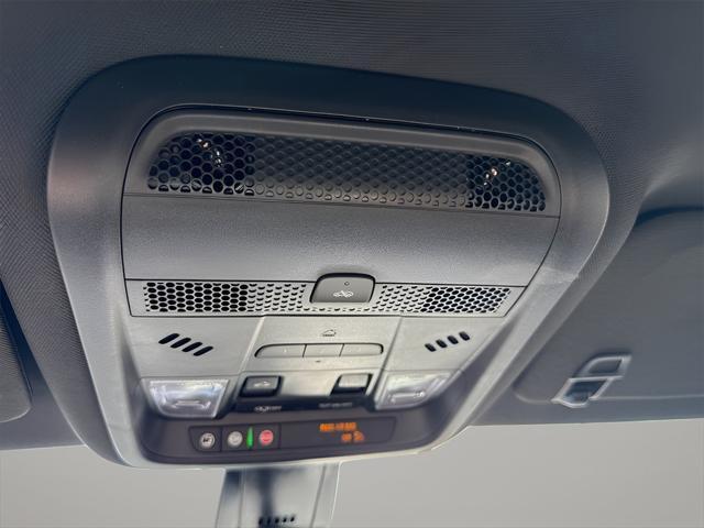 Photo of 2025 Argent Silver Metallic Cadillac XT6