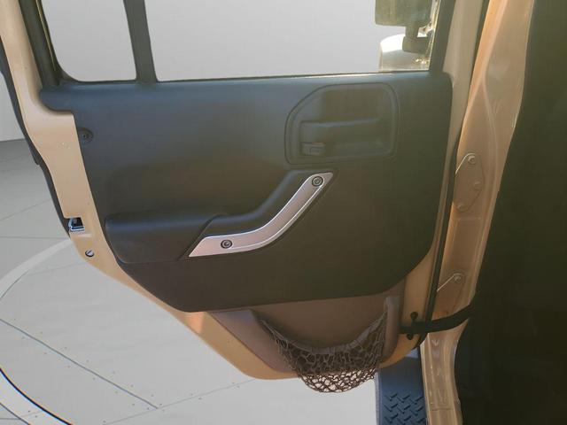 Photo of 2013 Dune Clear Coat Jeep Wrangler Unlimited