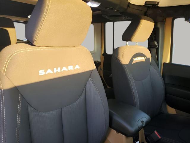 Photo of 2013 Dune Clear Coat Jeep Wrangler Unlimited