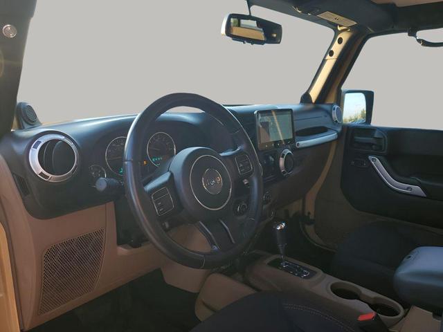 Photo of 2013 Dune Clear Coat Jeep Wrangler Unlimited