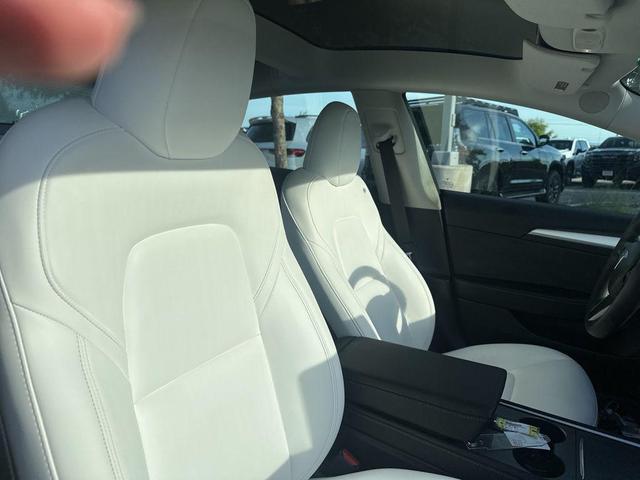Photo of 2023 Pearl White Multi-Coat Tesla Model 3