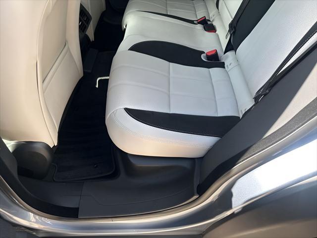 Photo of 2023 Byron Blue Metallic Land Rover Range Rover Velar