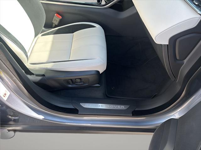 Photo of 2023 Byron Blue Metallic Land Rover Range Rover Velar