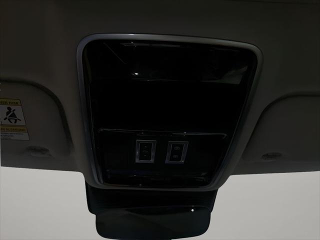 Photo of 2023 Byron Blue Metallic Land Rover Range Rover Velar