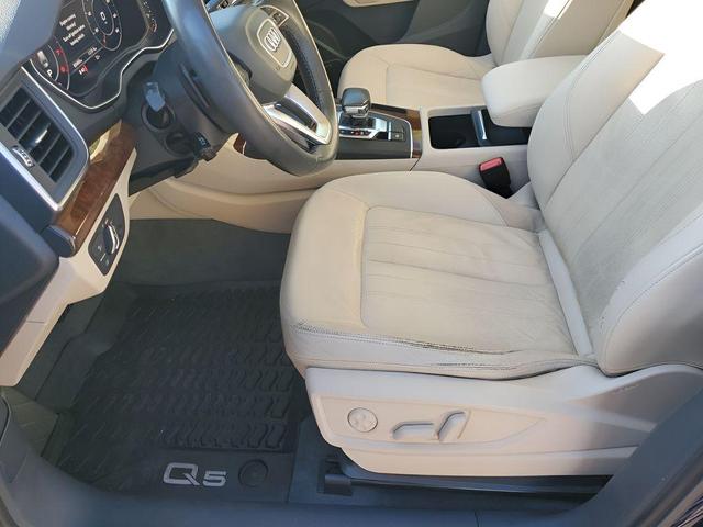 Photo of 2018 Blue Audi Q5