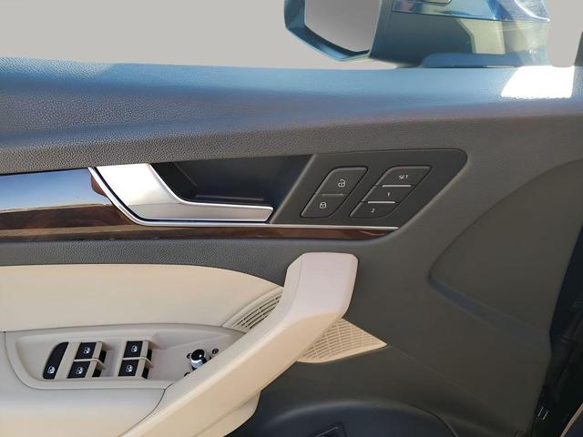 Photo of 2018 Blue Audi Q5