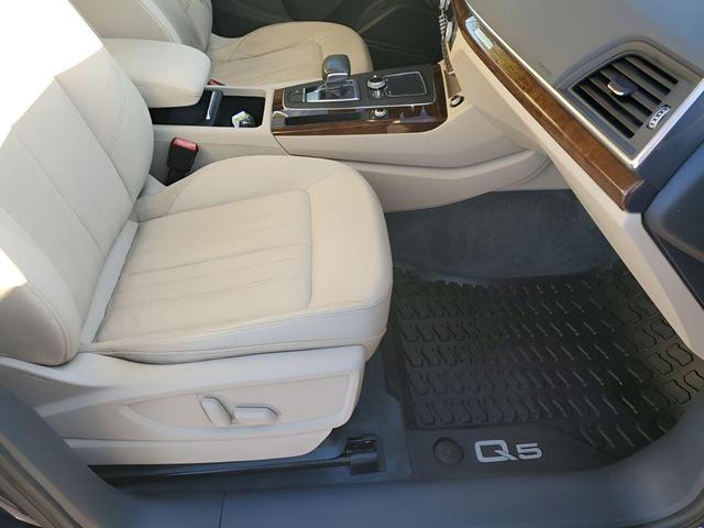 Photo of 2018 Blue Audi Q5
