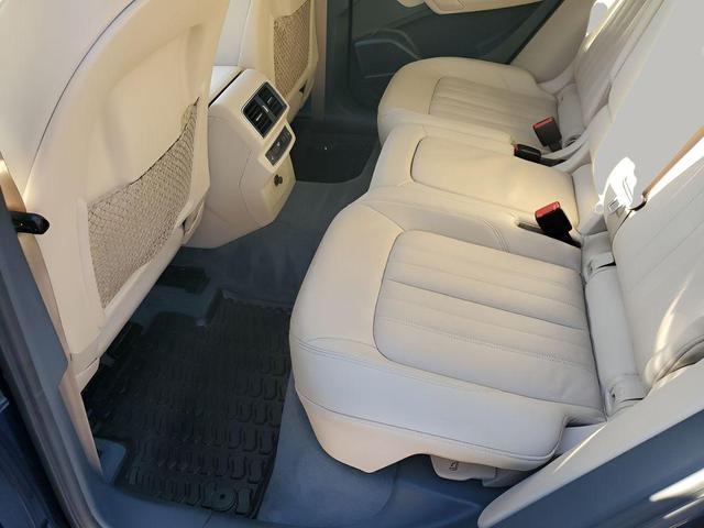 Photo of 2018 Blue Audi Q5