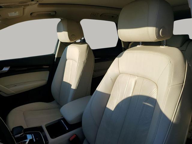Photo of 2018 Blue Audi Q5
