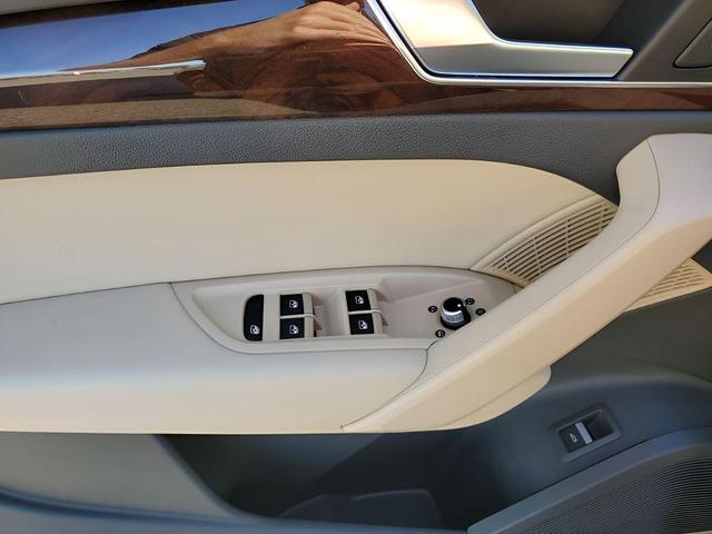 Photo of 2018 Blue Audi Q5
