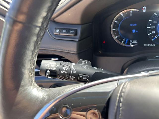 Photo of 2016 Crystal White Tricoat Cadillac Escalade