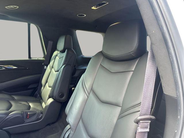 Photo of 2016 Crystal White Tricoat Cadillac Escalade