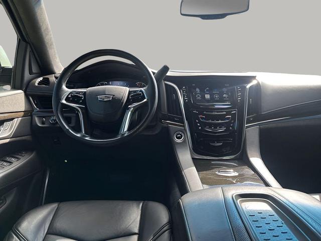 Photo of 2016 Crystal White Tricoat Cadillac Escalade