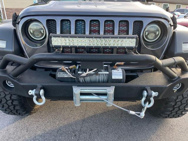 Photo of 2018 Granite Crystal Metallic Clearcoat Jeep Wrangler Unlimited