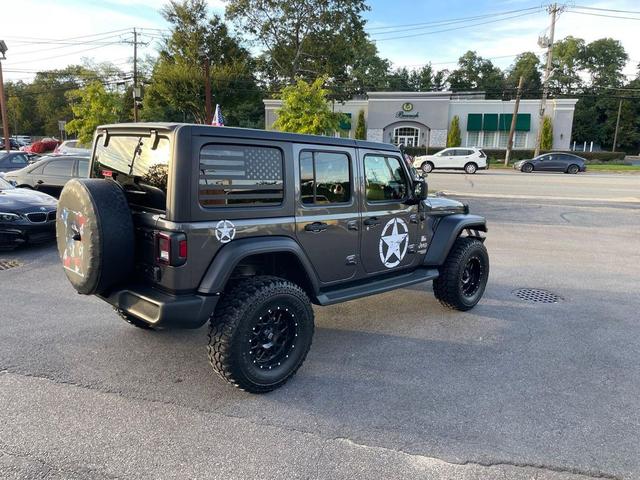 Photo of 2018 Granite Crystal Metallic Clearcoat Jeep Wrangler Unlimited
