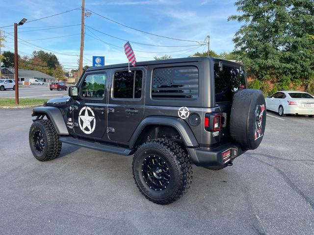 Photo of 2018 Granite Crystal Metallic Clearcoat Jeep Wrangler Unlimited