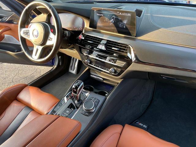 Photo of 2020 Marina Bay Blue Metallic BMW M5