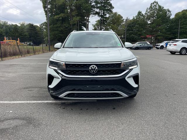 Photo of 2022 Pure White Volkswagen Taos