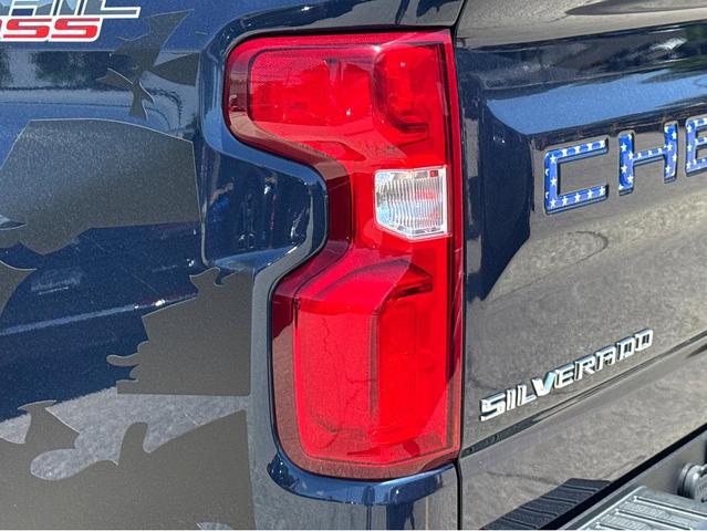 Photo of 2021 Northsky Blue Metallic Chevrolet Silverado 1500