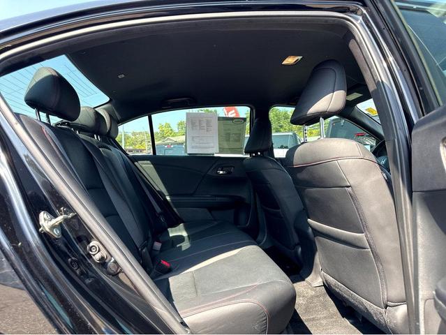 Photo of 2017 Crystal Black Pearl Honda Accord