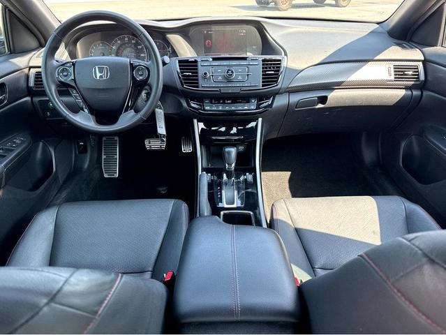 Photo of 2017 Crystal Black Pearl Honda Accord