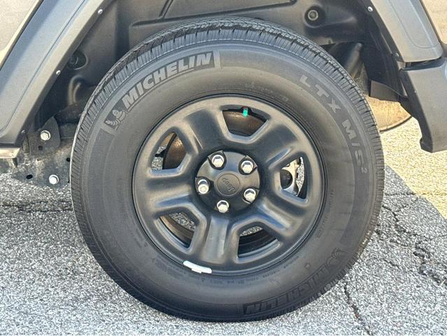 Photo of 2022 Granite Crystal Metallic Clearcoat Jeep Wrangler