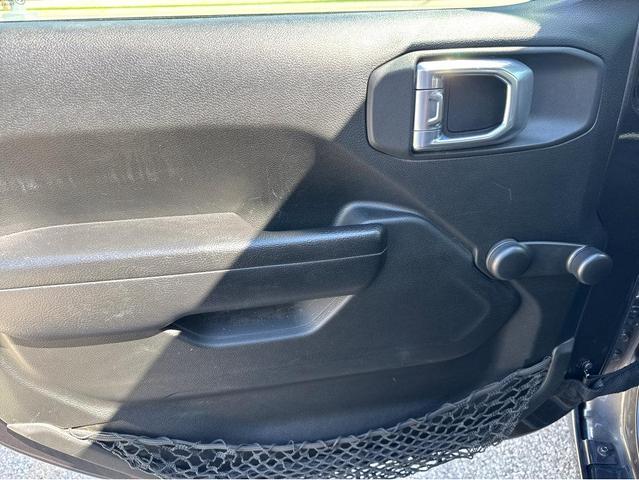 Photo of 2022 Granite Crystal Metallic Clearcoat Jeep Wrangler
