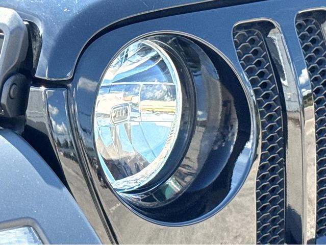 Photo of 2023 Black Clearcoat Jeep Wrangler
