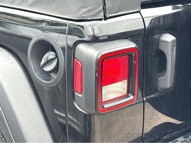 Photo of 2023 Black Clearcoat Jeep Wrangler