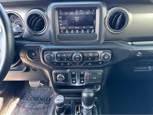 Photo of 2023 Black Clearcoat Jeep Wrangler