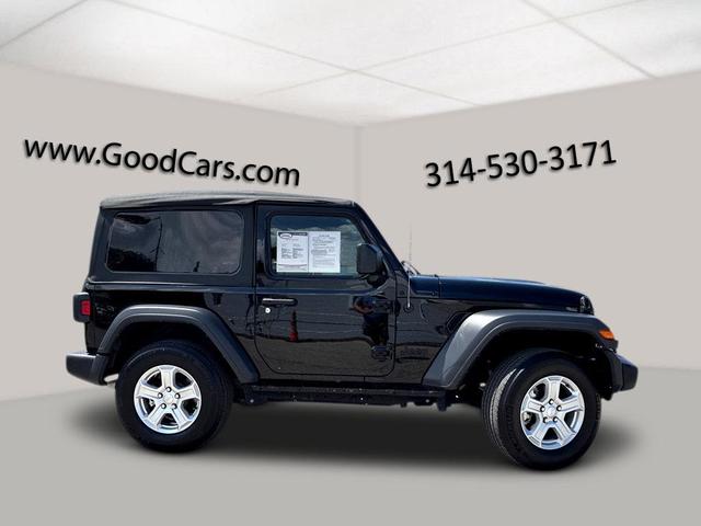 Photo of 2023 Black Clearcoat Jeep Wrangler