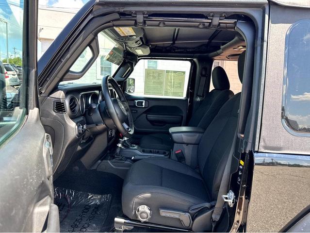 Photo of 2023 Black Clearcoat Jeep Wrangler