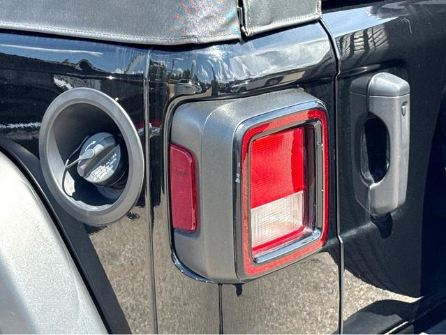 Photo of 2023 Black Clearcoat Jeep Wrangler