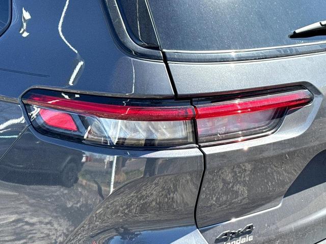 Photo of 2025 Baltic Gray Metallic Clearcoat Jeep Grand Cherokee L