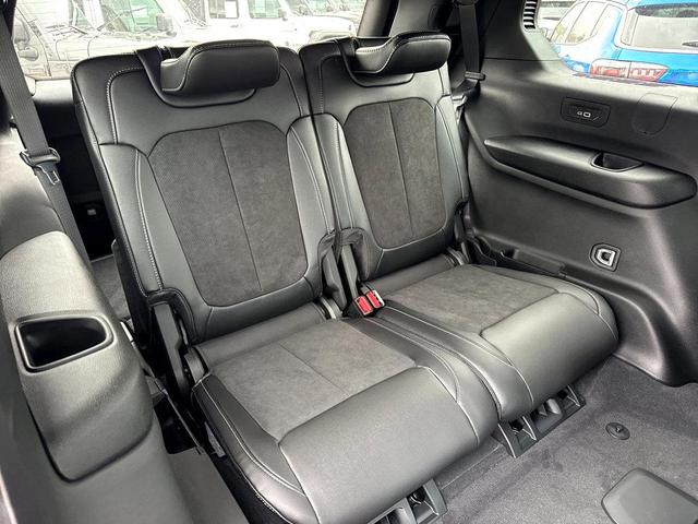Photo of 2025 Baltic Gray Metallic Clearcoat Jeep Grand Cherokee L