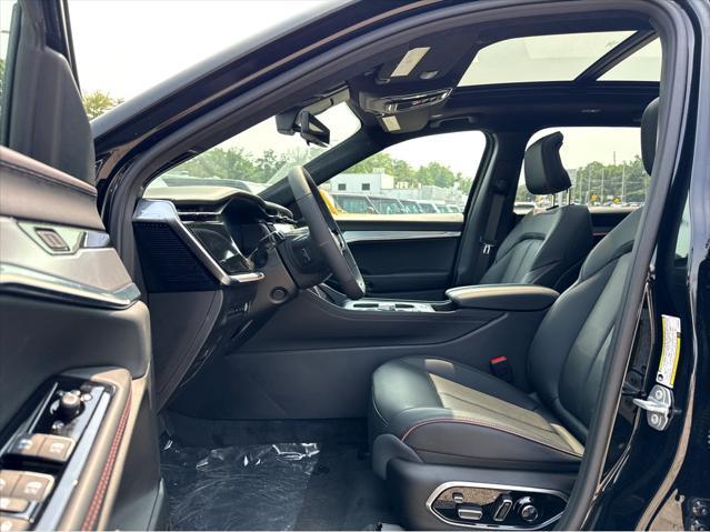 Photo of 2025 Diamond Black Crystal Pearlcoat Jeep Wagoneer S