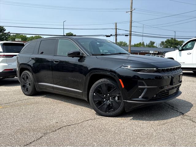 Photo of 2025 Diamond Black Crystal Pearlcoat Jeep Wagoneer S