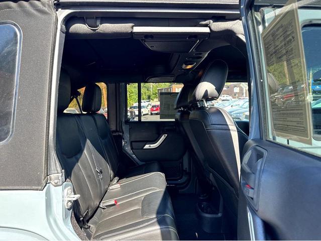 Photo of 2015 Anvil Clearcoat Jeep Wrangler Unlimited