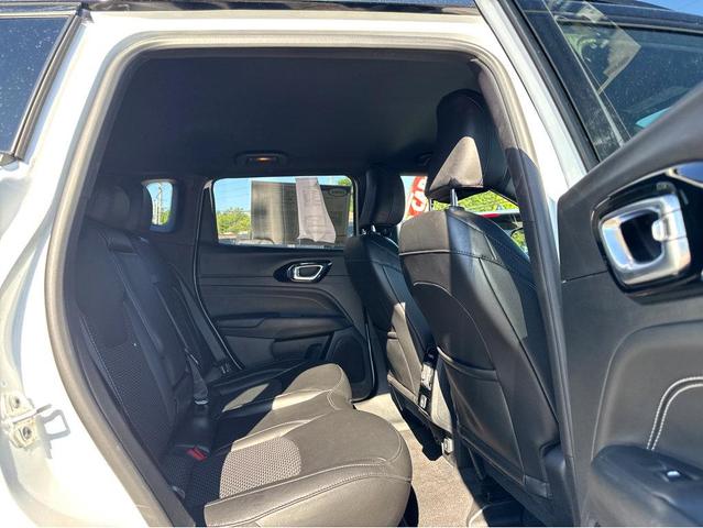 Photo of 2023 Bright White Clearcoat Jeep Compass