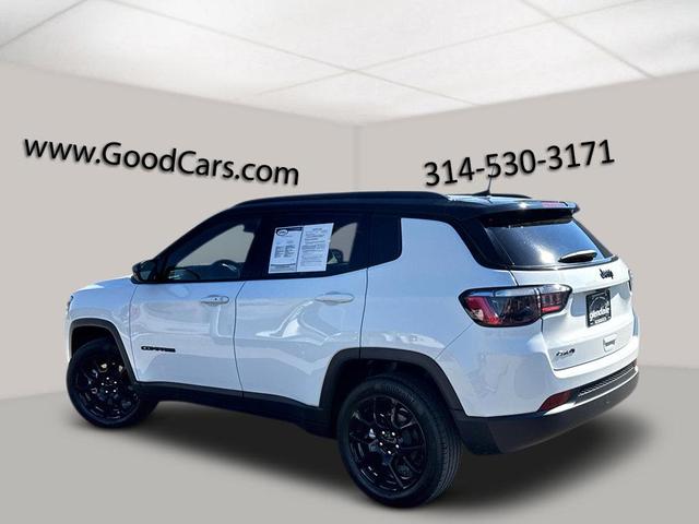 Photo of 2023 Bright White Clearcoat Jeep Compass