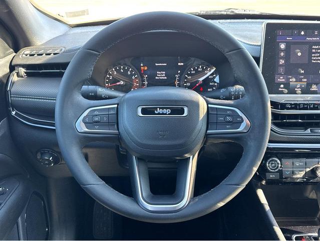 Photo of 2023 Bright White Clearcoat Jeep Compass