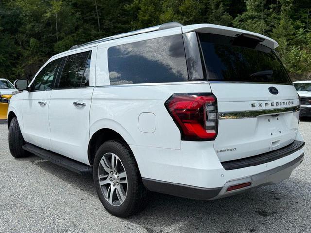 Photo of 2024 White Ford Expedition Max