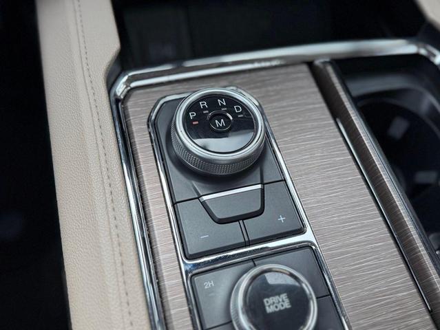 Photo of 2024 White Ford Expedition Max
