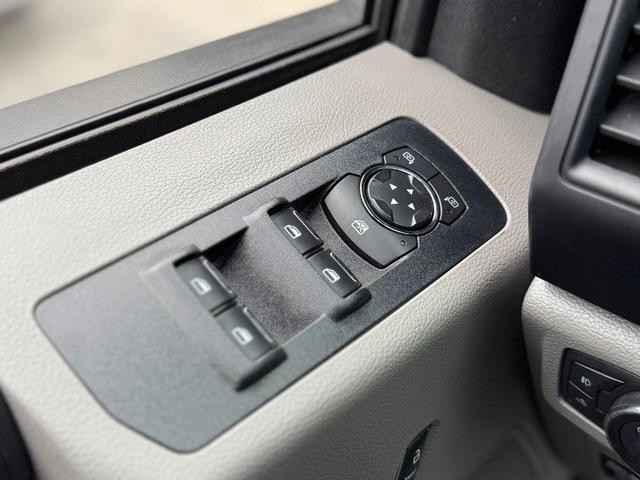 Photo of 2018 Lightning Blue Ford F-150