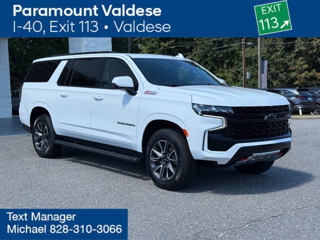 Photo of 2023 Summit White Chevrolet Suburban